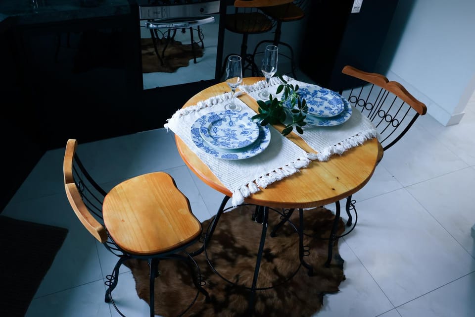 Seating area, Dining area