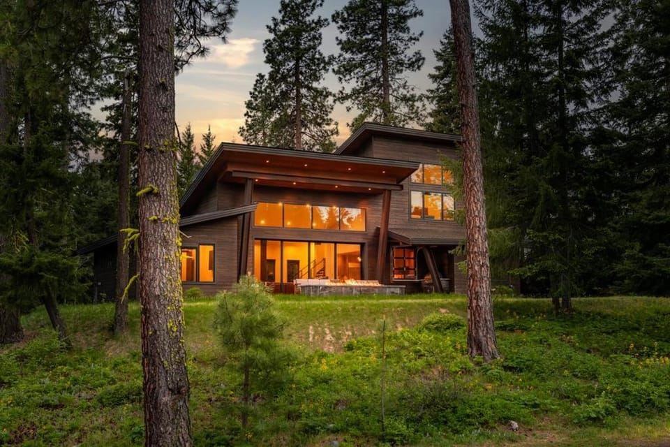 Golf Course View, Fire Pit & Suncadia Pool Access House in Kittitas County