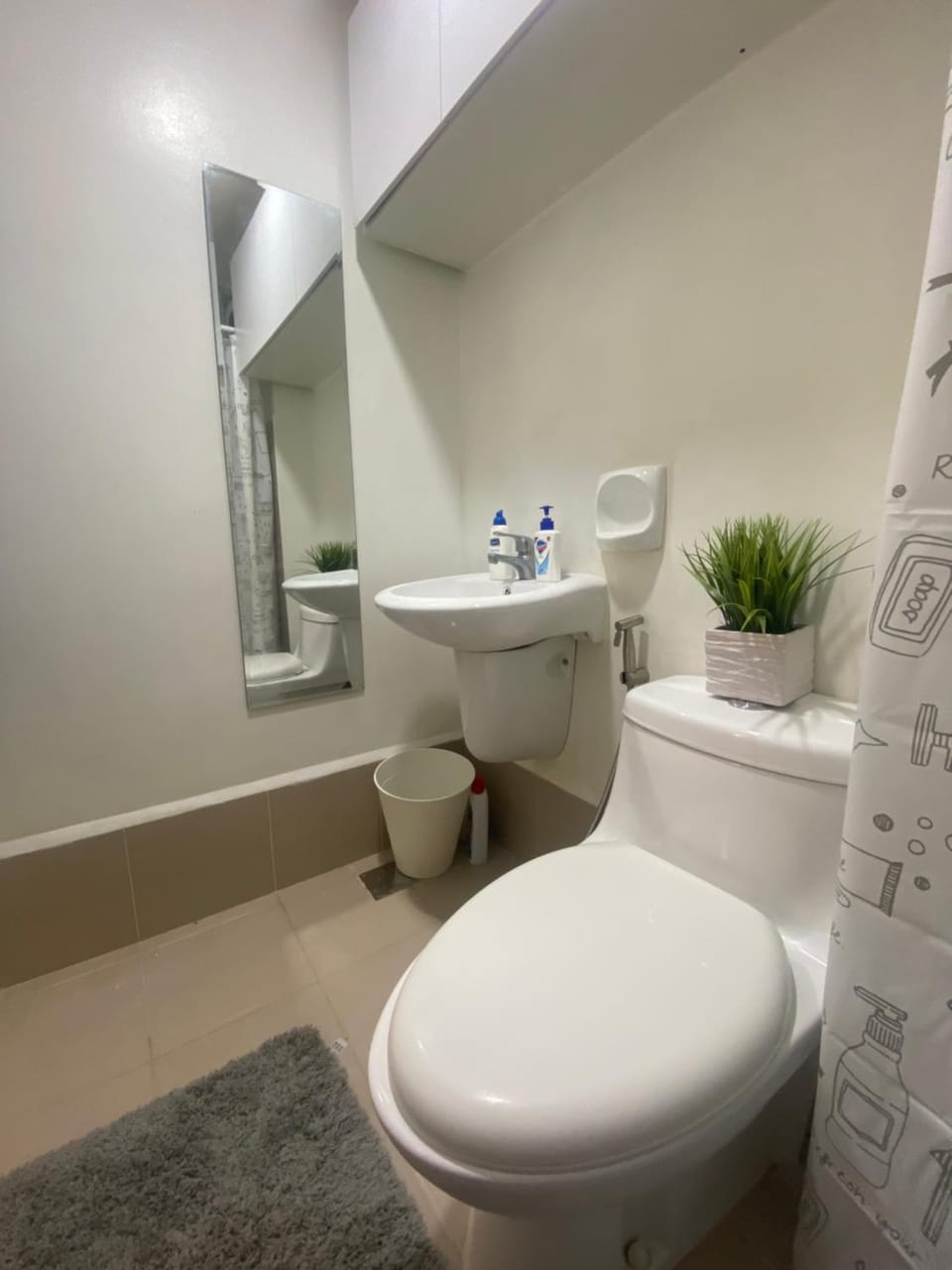 B & M Condo near NAIA Airport and SM Mall Apartment hotel in Las Pinas