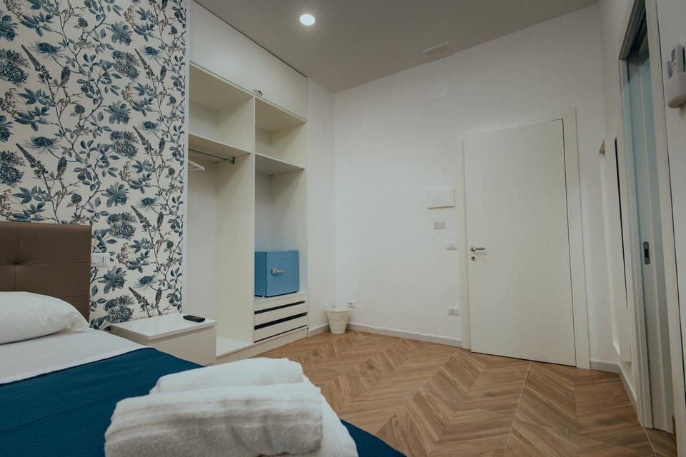 minibar, wardrobe