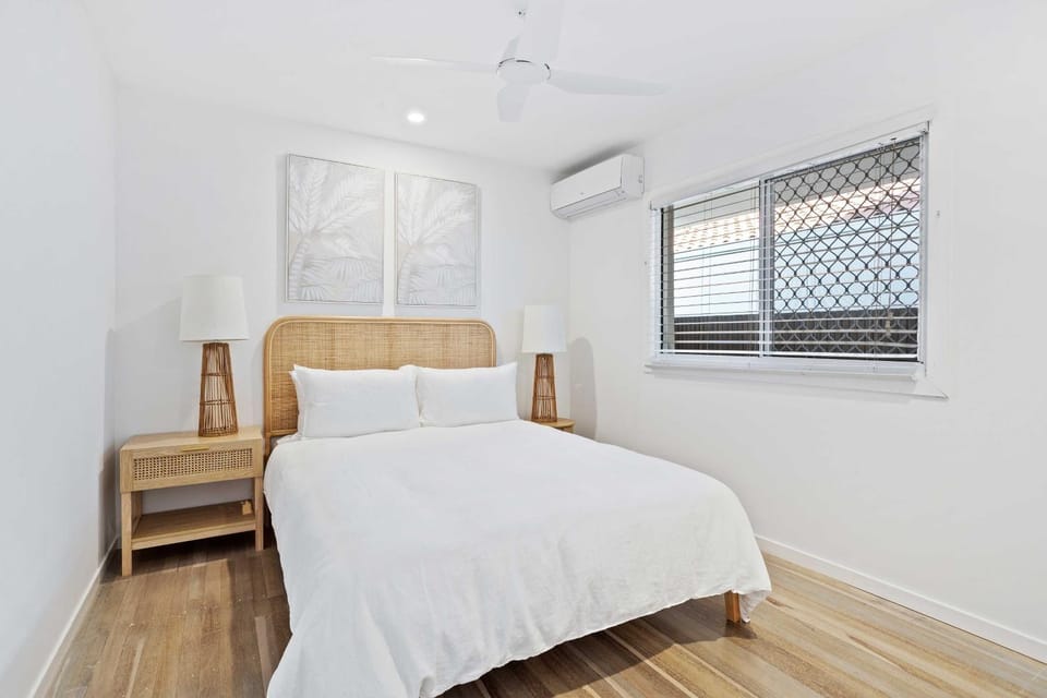 1 & 2 / 39 Albatross Avenue Apartment in Mermaid Beach