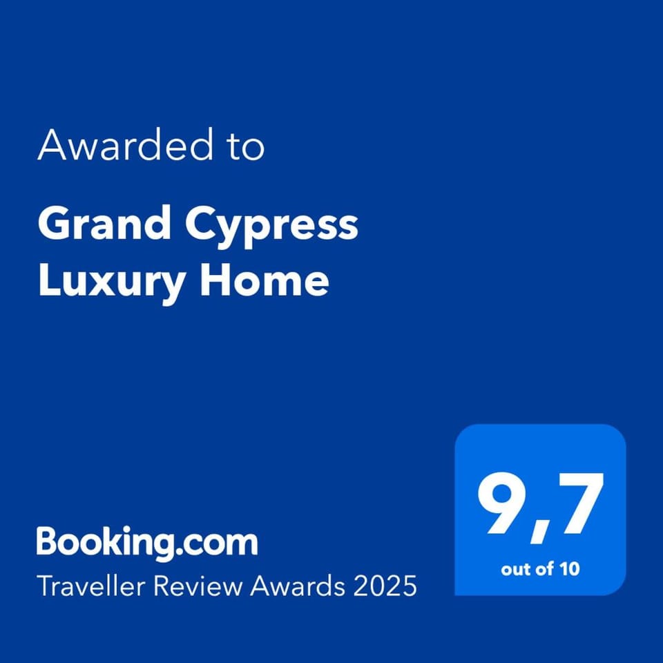 Grand Cypress Luxury Home Country House in Quindio, Colombia