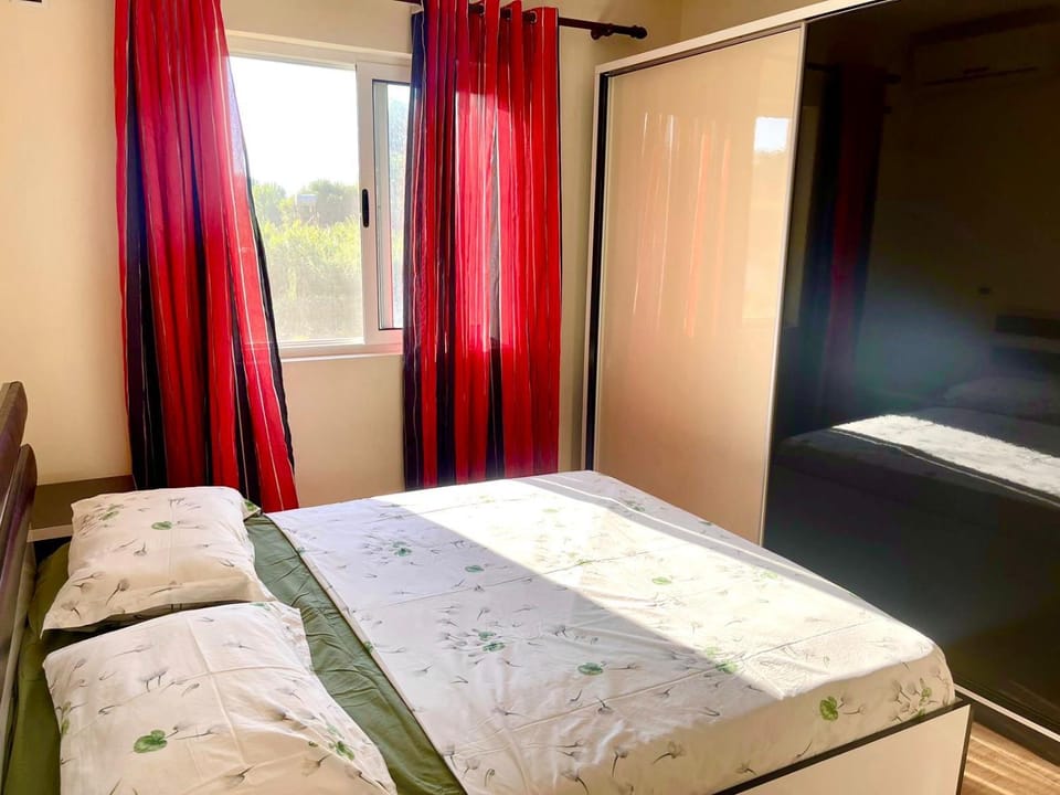 Sunshine beach apartment Apartment in Montenegro