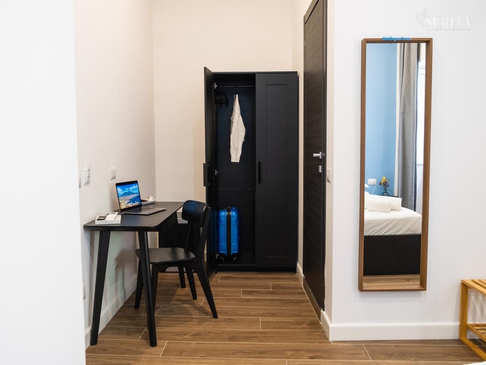 Bed, Photo of the whole room, Bedroom, towels, wardrobe