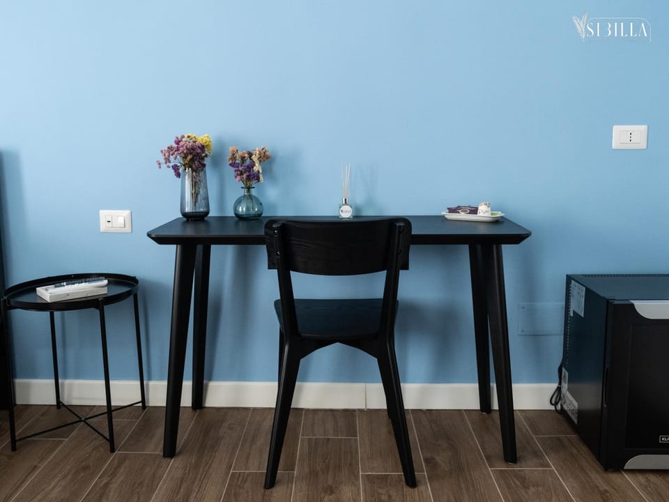 Bedroom, furniture, furniture, air conditioner
