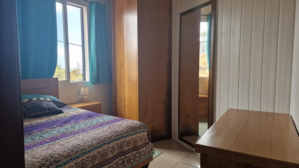 Bedroom, wardrobe