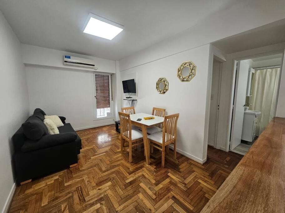 Coby Home- 2 Ambientes - Hermoso - Av Corrientes Bs As-HIBA Apartment in Buenos Aires