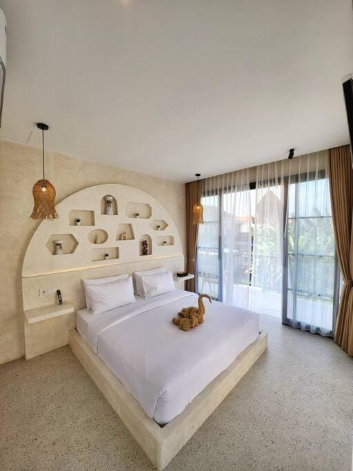 Bed, Photo of the whole room, Bedroom, towels