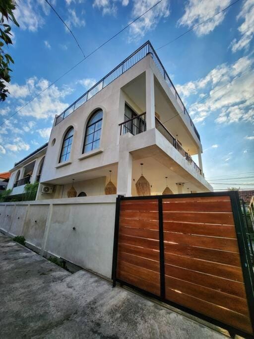 Property building, Day