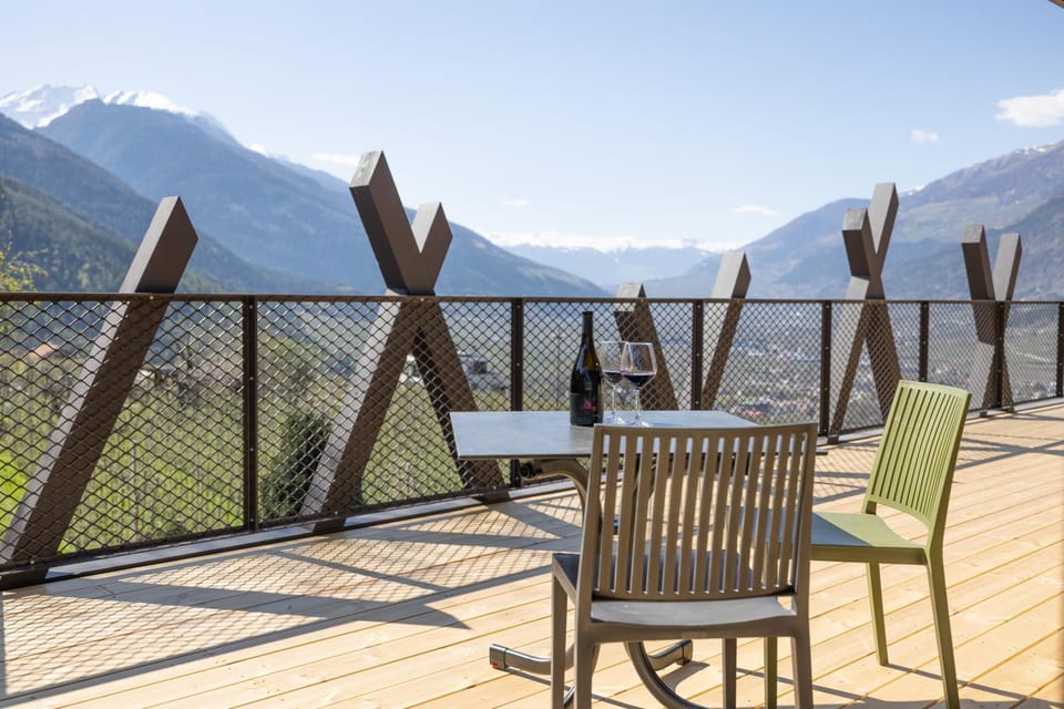 View (from property/room), Balcony/Terrace, Mountain view