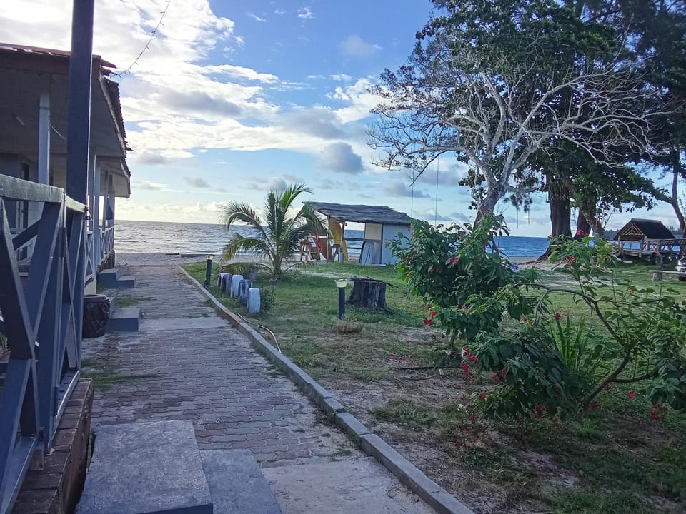 Sidi Beachfront Bungalows Chalet in Sabah