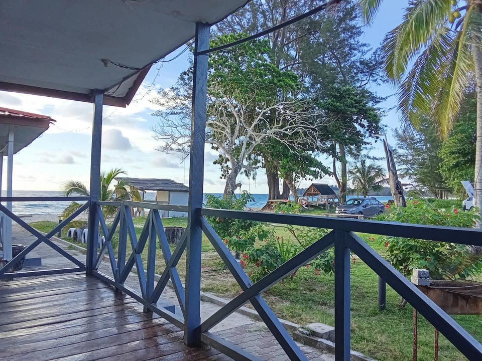 Sidi Beachfront Bungalows Chalet in Sabah