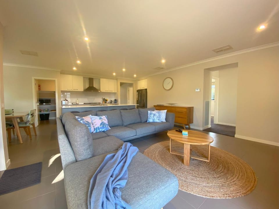 World Class on Wattle House in Inverloch