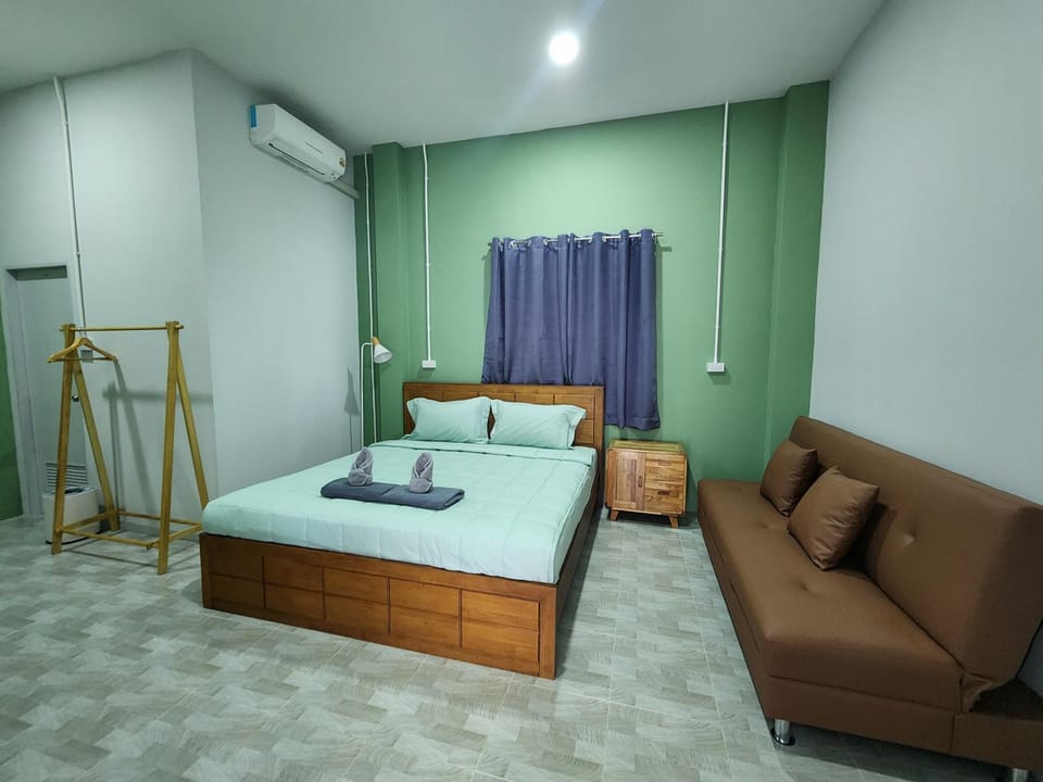 Bedroom, towels, air conditioner