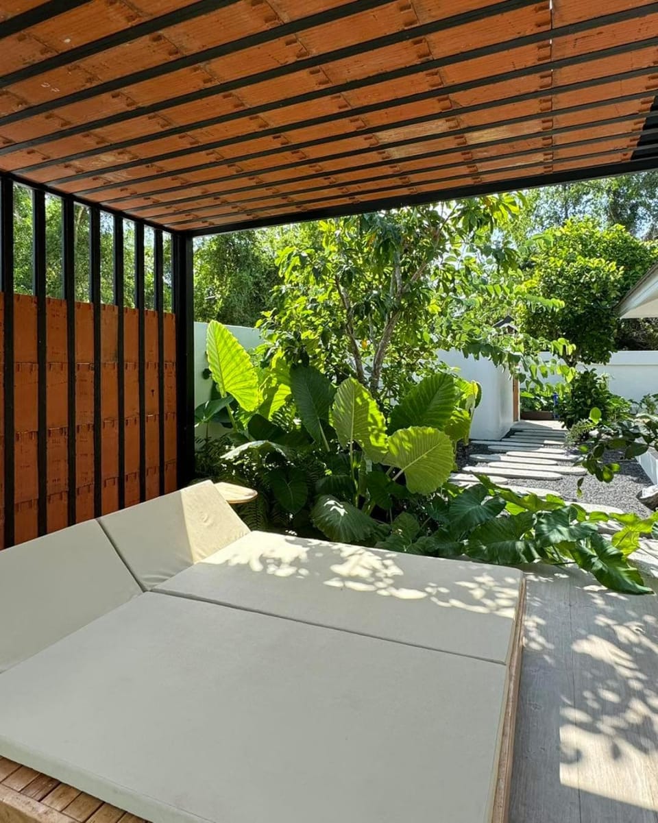 Brown Cotton Villa Khanom Villa in Thailand