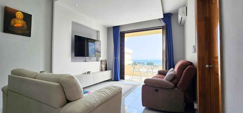 Natural landscape, TV and multimedia, Balcony/Terrace, Living room, Seating area, Sea view