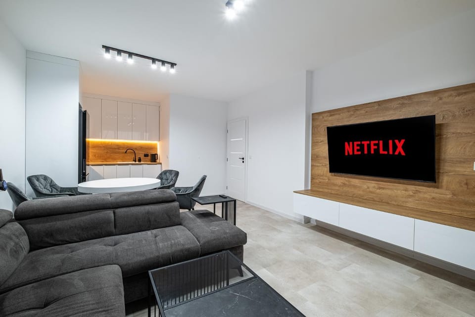 Communal lounge/ TV room, TV and multimedia, Living room, Photo of the whole room, Seating area
