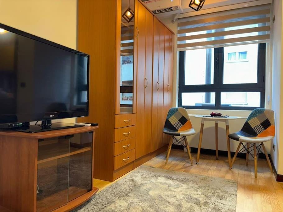 Dining area, wardrobe