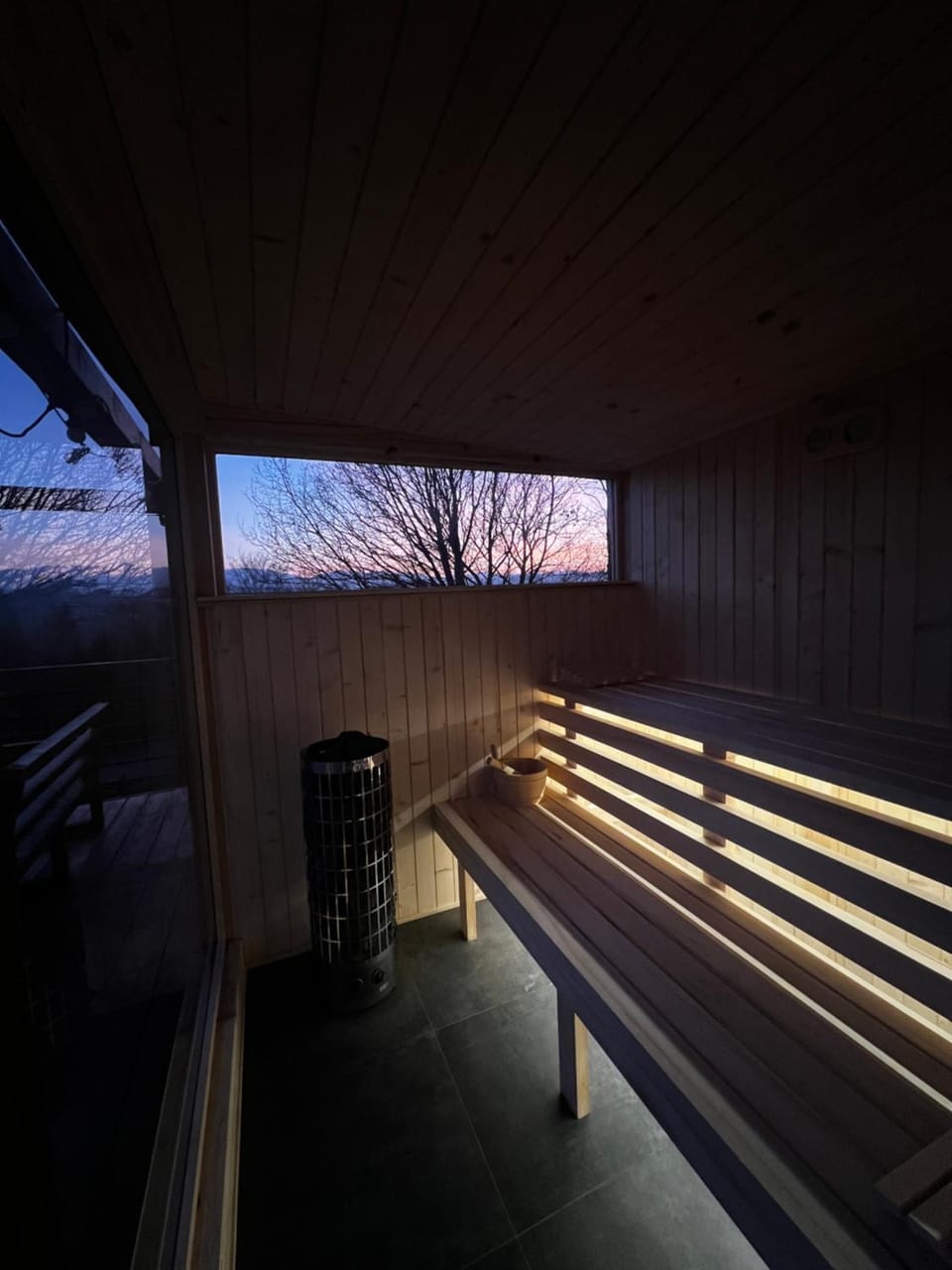 Dom "Modrzewiowka" z basenem, sauna, jacuzzi House in Lesser Poland Voivodeship