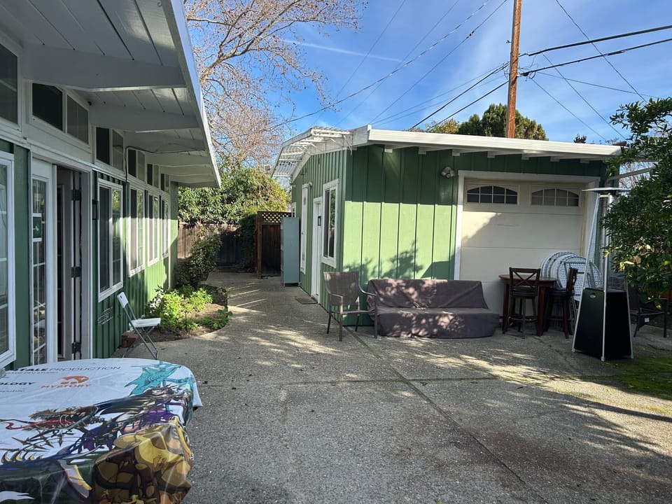 Inner courtyard view