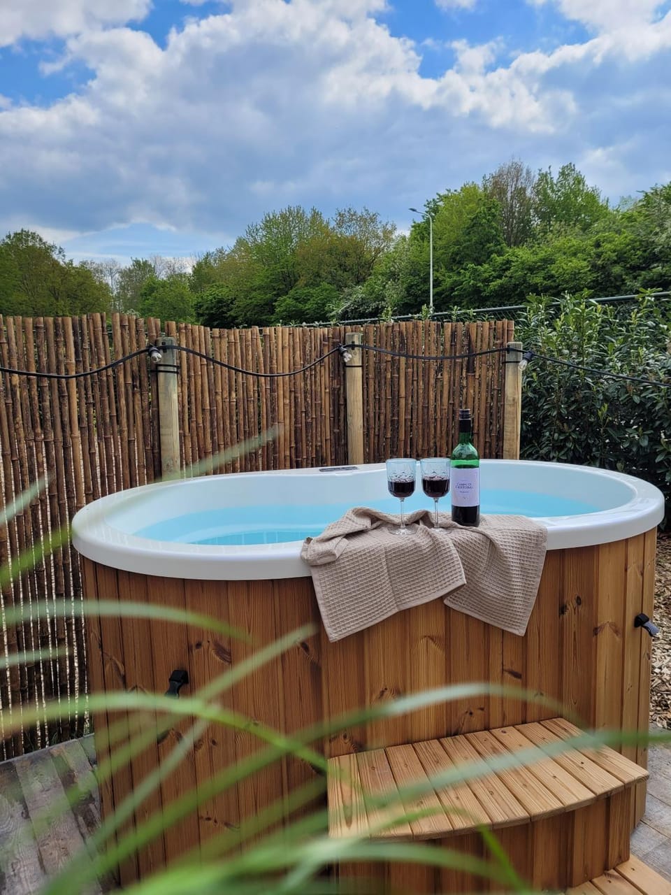 Day, Hot Tub