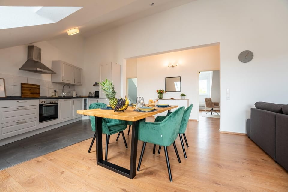 Kitchen or kitchenette, Living room, Seating area, Dining area, dishwasher, minibar, pet friendly, stove