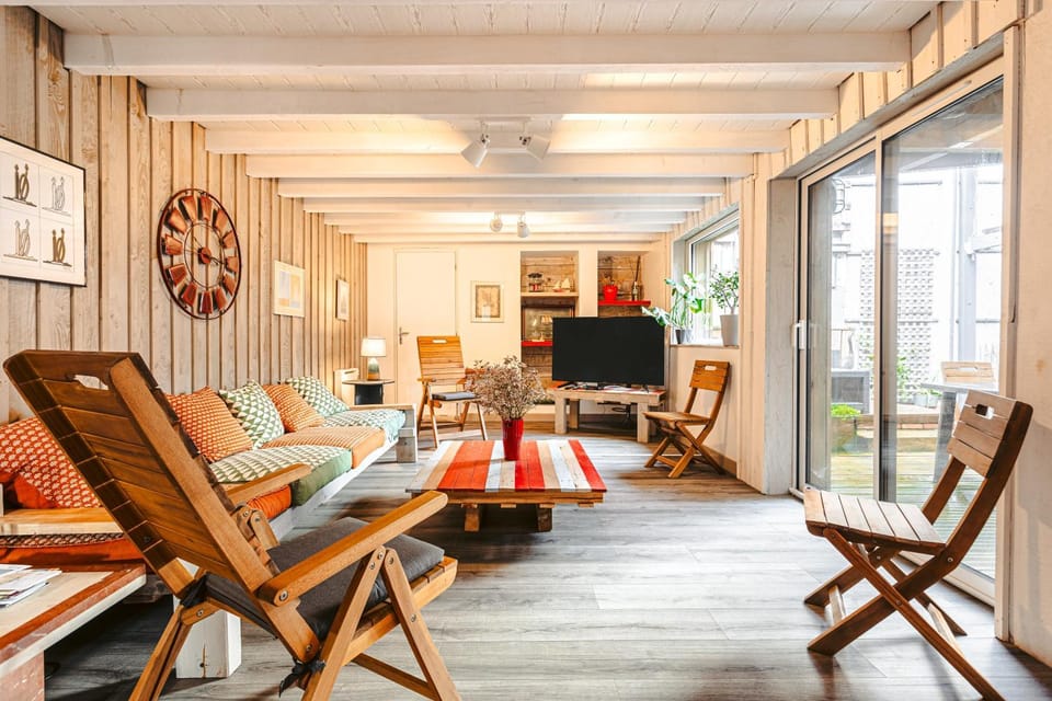 Property building, Living room
