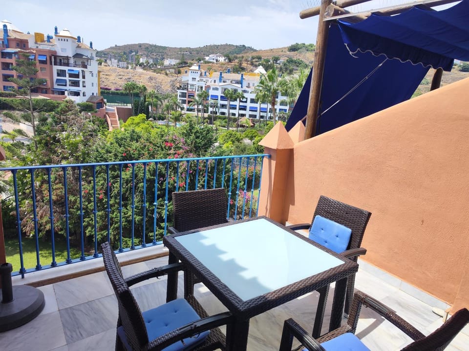 View (from property/room), Balcony/Terrace