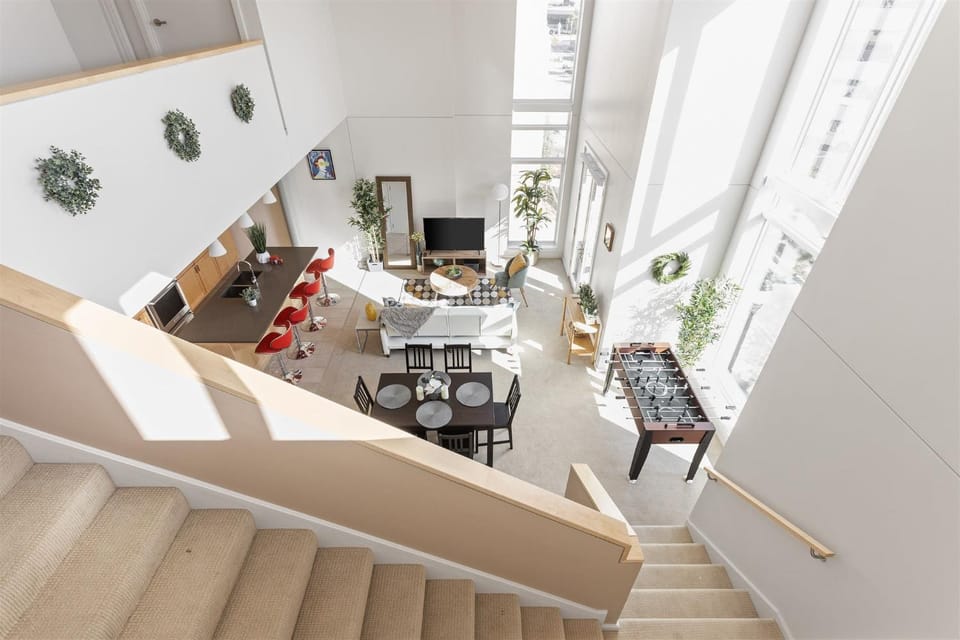 Stunning CozySuites on Mass with Parking House in Indianapolis