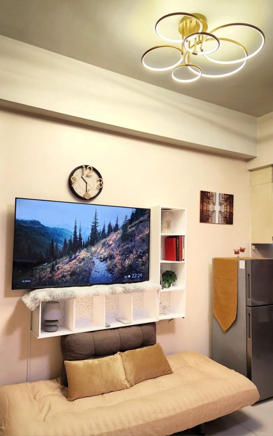 Communal lounge/ TV room, TV and multimedia, Living room, Seating area, Evening entertainment
