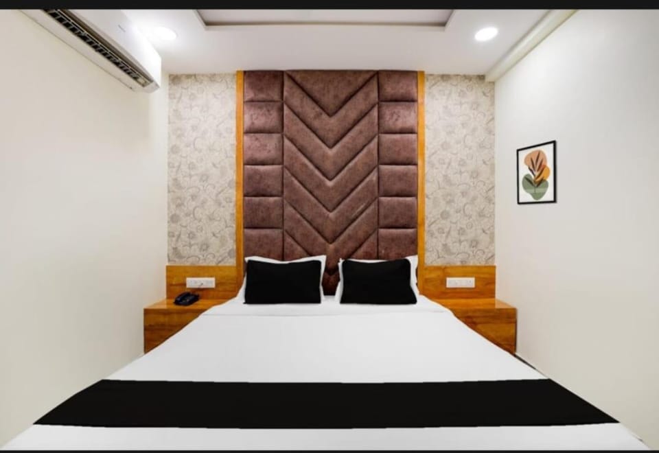 Hotel shgun Inn cg road Hotel in Ahmedabad