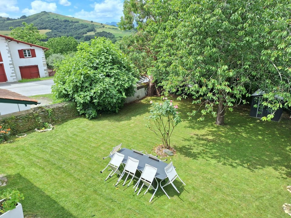 Garden, Garden view, Mountain view