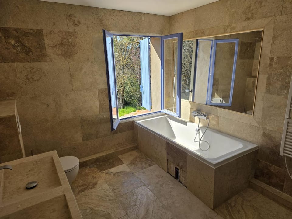 Bastide Hedone en Luberon Bed and Breakfast in Bonnieux