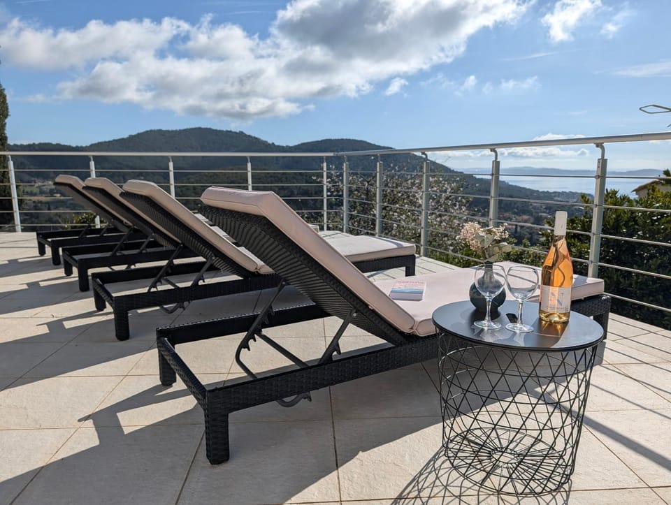 Patio, Balcony/Terrace, furniture