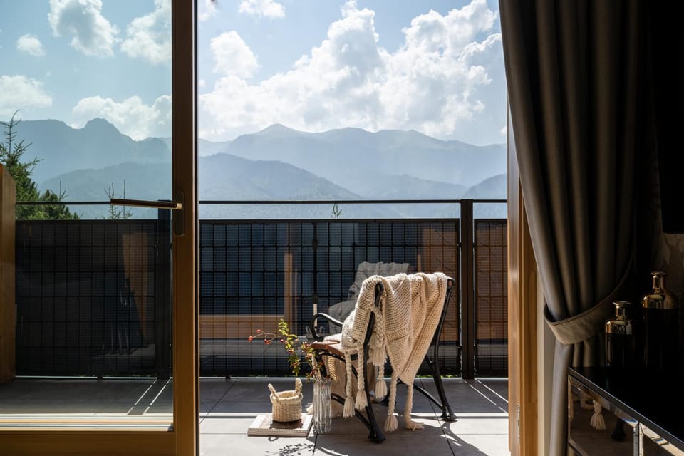 Day, Natural landscape, View (from property/room), Balcony/Terrace, Mountain view
