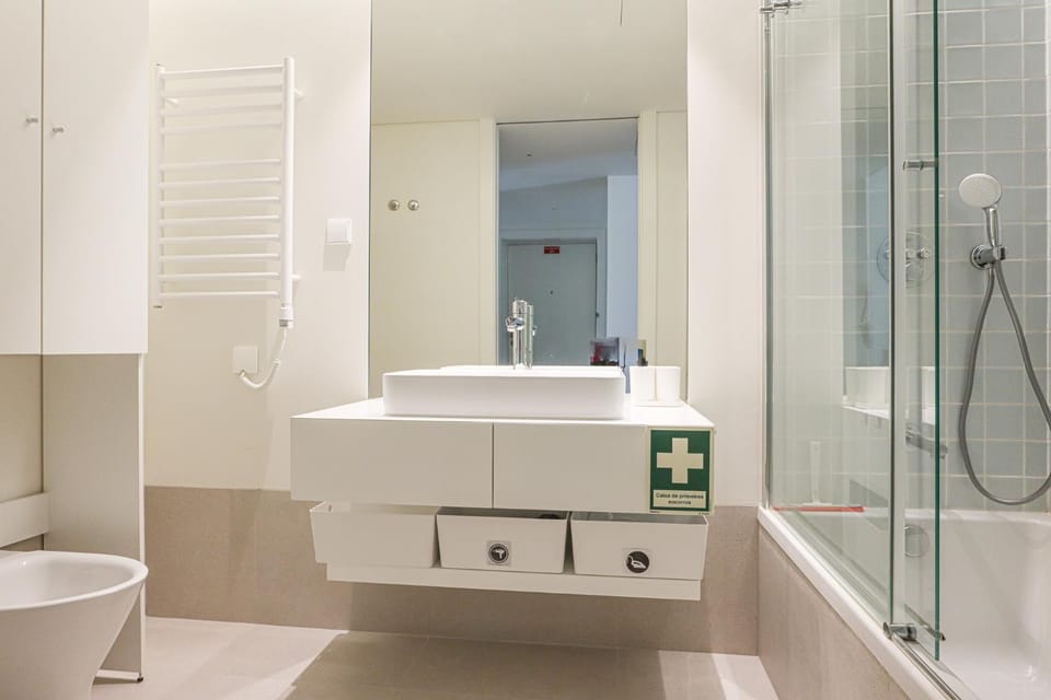 Toilet, Bathroom, Bath