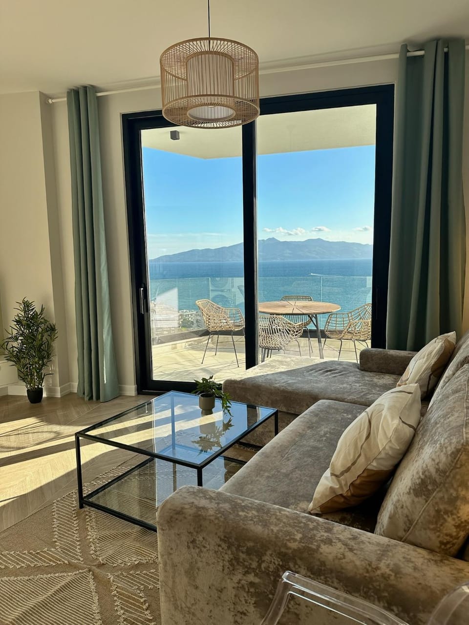 View (from property/room), Balcony/Terrace, Living room, Seating area, Sea view
