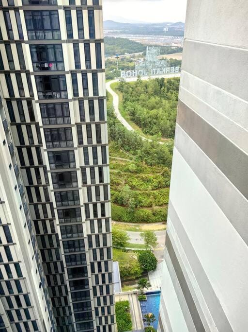 2802 Meridin Sovo Couple Legoland Netflix BySTAY Apartment in Johor