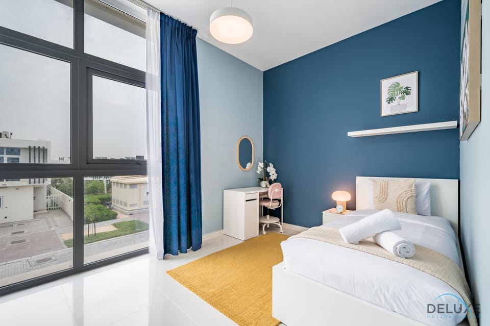 Bed, View (from property/room), Photo of the whole room, Bedroom, towels