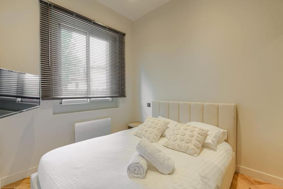 Joli T3 avec terrasse et parking, Écully Apartment in Lyon