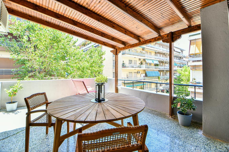 Patio, View (from property/room), Balcony/Terrace, Seating area, City view