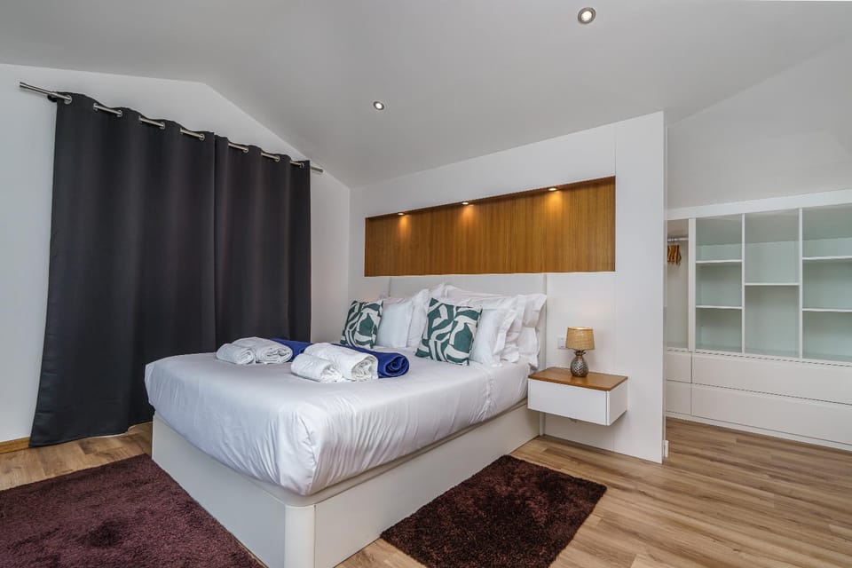 Bed, Photo of the whole room, Bedroom, towels, wardrobe