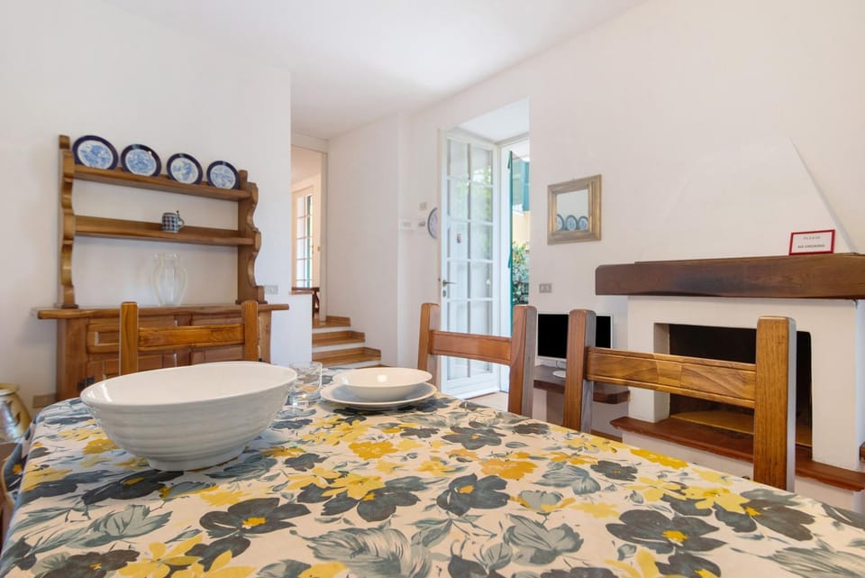 Property building, Living room, Bedroom