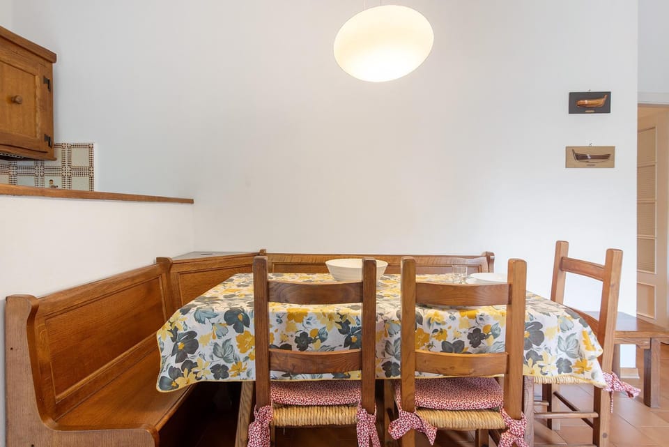 Property building, Living room, Bedroom