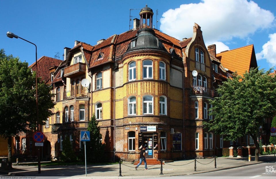 Property building, Street view