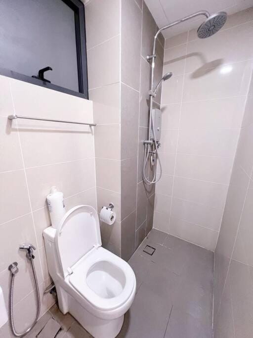 PROMO 2 ROOM Nice Design KL Gateway Residence 27 Apartment in Petaling Jaya