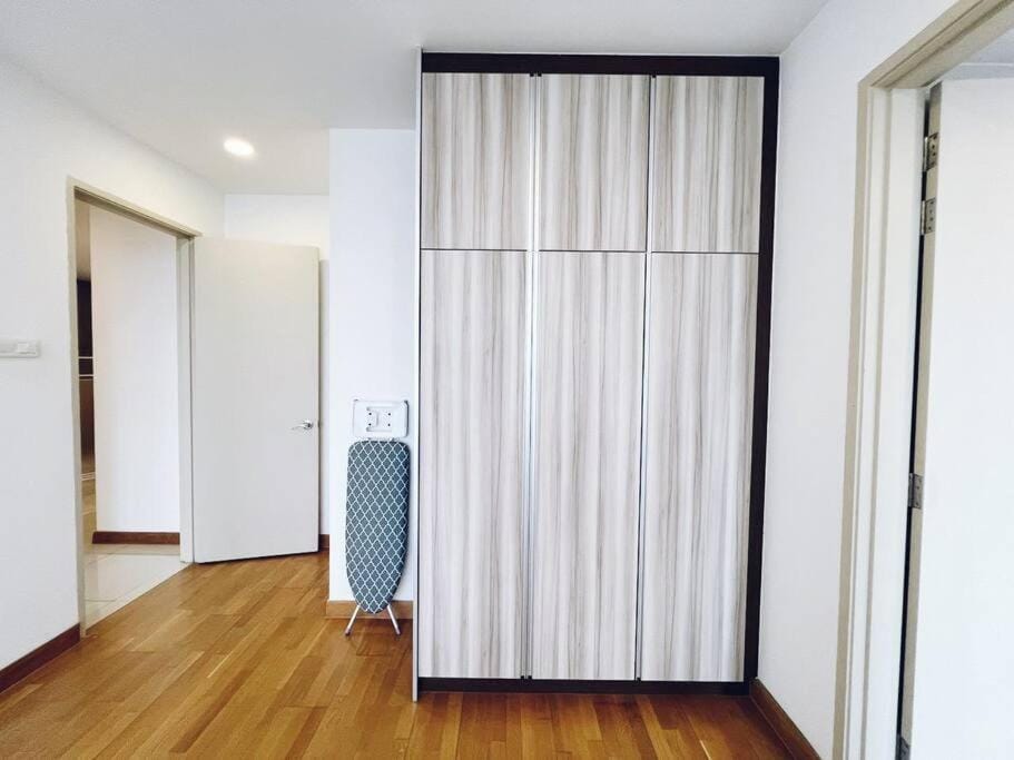 PROMO 2 ROOM Nice Design KL Gateway Residence 27 Apartment in Petaling Jaya