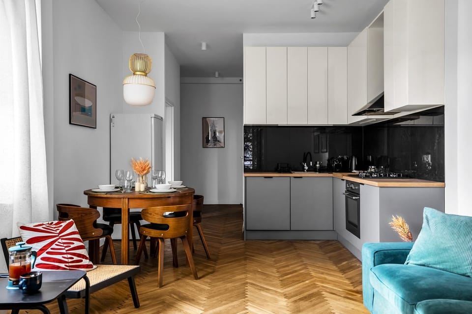 Kitchen or kitchenette, Living room, Seating area, Dining area, oven, pet friendly, stove