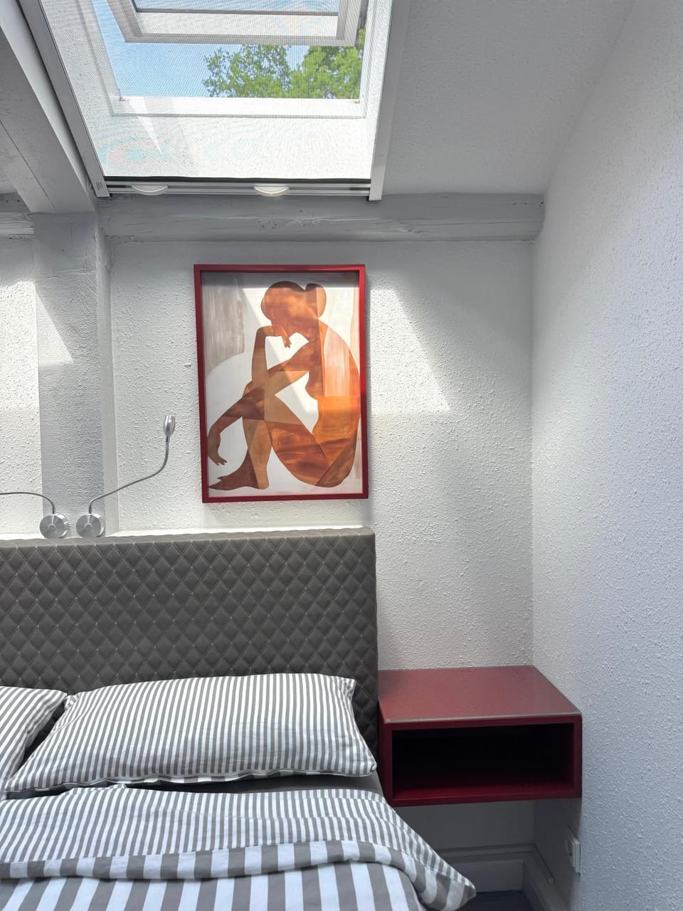 Bed, Photo of the whole room, Decorative detail, Bedroom