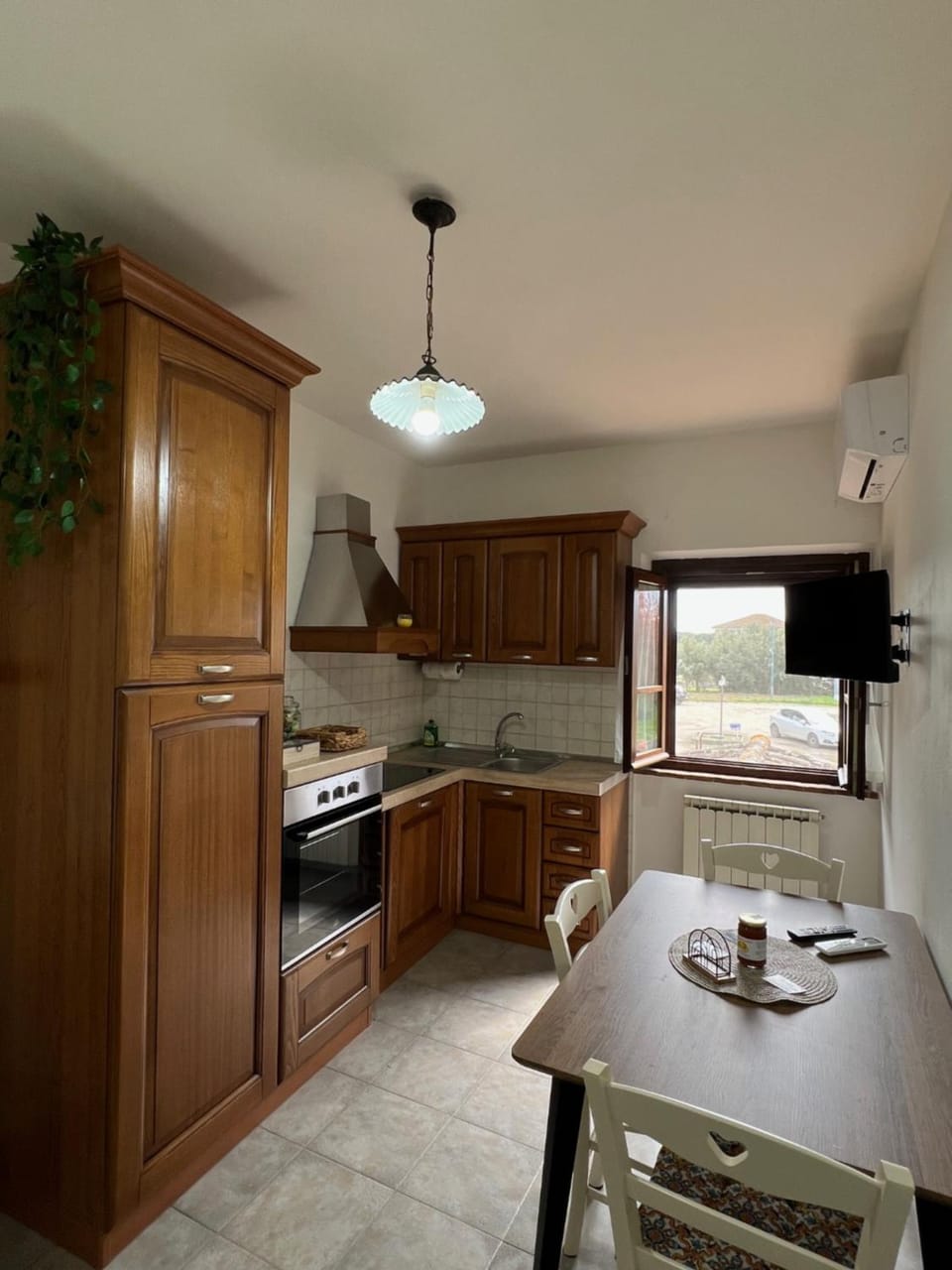 TV and multimedia, Kitchen or kitchenette, Dining area, oven, pet friendly, stove